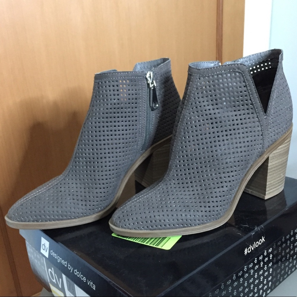 dv Ettie booties size 7.5 - worn once